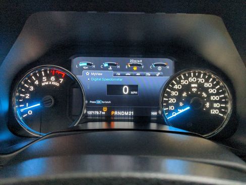 Used 2016 Ford F150 Lariat w/ Equipment Group 502A Luxury AWD/4WD image 20