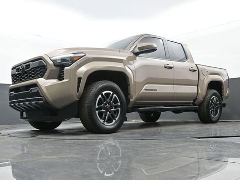 Used 2026 Toyota Tacoma TRD Sport RWD image 25