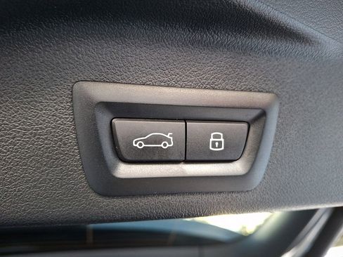 Certified 2024 BMW X5 xDrive40i w/ M Sport Package image 27