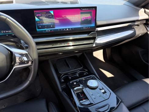 Used 2024 BMW 530i xDrive w/ Premium Package image 13