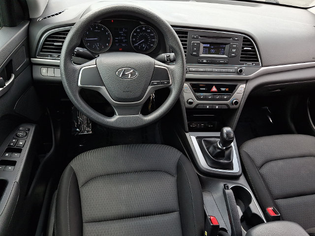 Used 2018 Hyundai Elantra SE FWD image 11