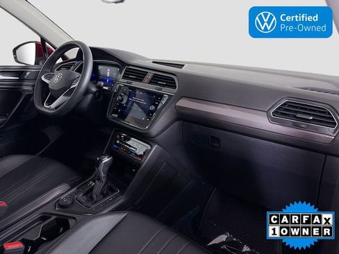 Certified 2022 Volkswagen Tiguan SE w/ Panoramic Sunroof Package image 30