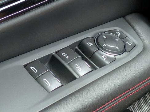 Used 2026 GMC Yukon AT4 Ultimate AWD/4WD image 28