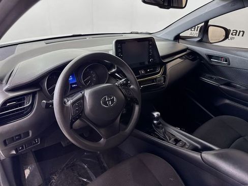 Used 2019 Toyota C-HR LE FWD image 9