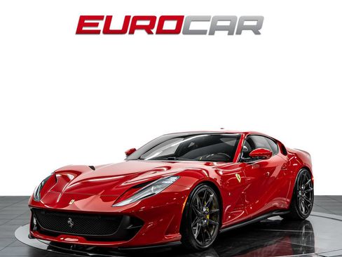 Used 2021 Ferrari 812 Superfast RWD image 1