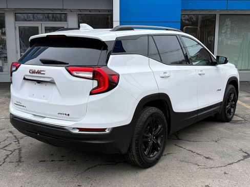 Used 2023 GMC Terrain AT4 image 5