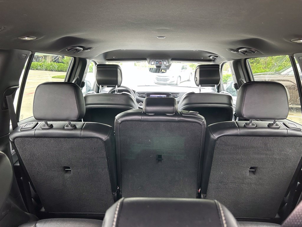 Used 2024 Jeep Wagoneer Series II w/ Flexible Seating Group RWD image 13