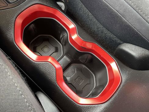 Used 2016 Jeep Renegade Trailhawk image 21