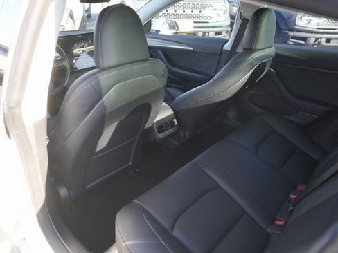 Used 2023 Tesla Model 3 Standard Range image 12