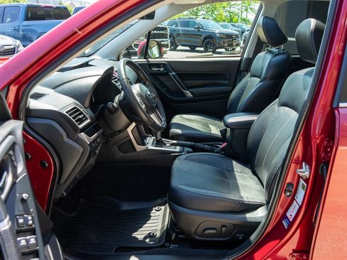 Used 2018 Subaru Forester 2.5i Touring AWD/4WD image 12