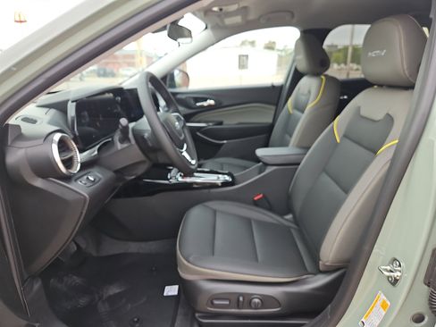 New 2026 Chevrolet Trax ACTIV w/ Driver Confidence Package FWD image 15