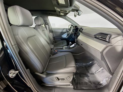 New 2025 Audi Q3 2.0T Premium image 28