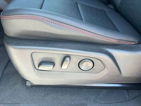 New 2025 Chevrolet Colorado Z71 w/ Technology Package AWD/4WD image 29