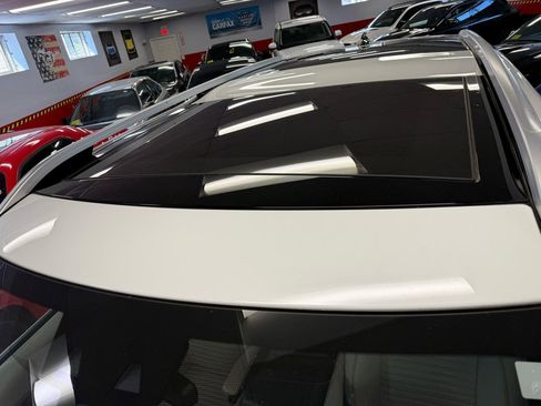 Used 2020 Land Rover Discovery HSE Luxury AWD/4WD image 19