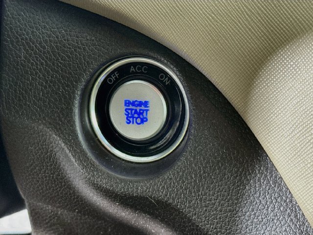 Used 2018 Hyundai Santa Fe Limited AWD/4WD image 18