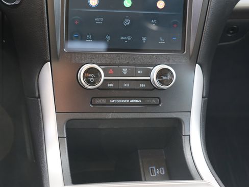 Used 2024 Ford Edge SEL w/ Convenience Package image 30