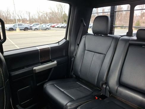 Used 2022 Ford F250 Lariat w/ Black Appearance Package image 12