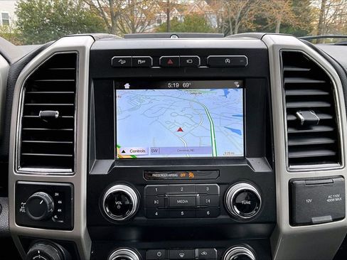 Used 2019 Ford F150 Lariat w/ Equipment Group 502A Luxury image 13