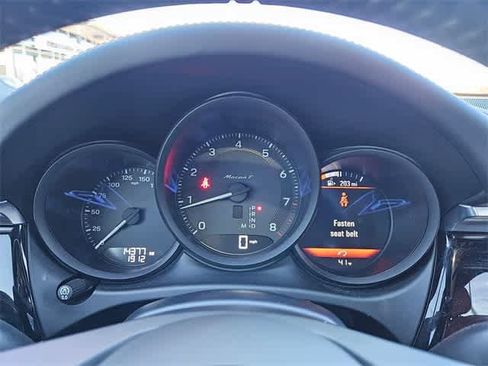 Used 2024 Porsche Macan image 35