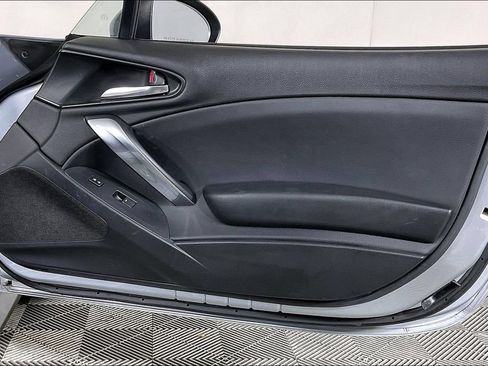 Used 2019 FIAT 124 Spider Abarth RWD image 23