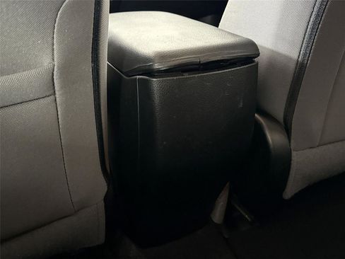 Used 2015 Toyota RAV4 XLE image 31