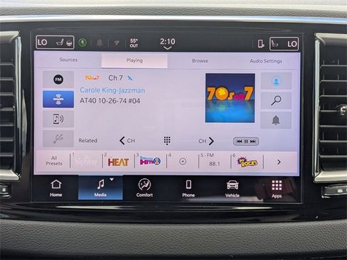 Used 2025 Chrysler Pacifica Select image 19