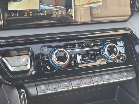 New 2026 GMC Sierra 2500 AT4X image 14