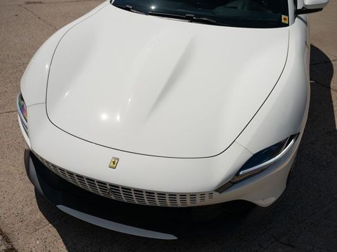 Used 2022 Ferrari Roma RWD image 9