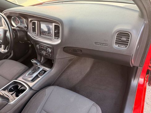 Used 2022 Dodge Charger SXT RWD image 35