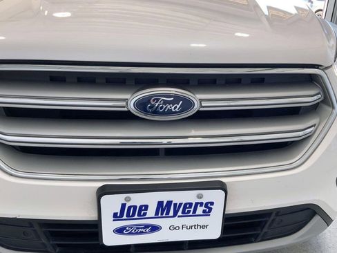 Used 2018 Ford Escape Titanium w/ Ford Safe & Smart Package AWD/4WD image 27