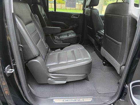 Used 2020 GMC Yukon XL Denali w/ Denali Ultimate Package image 16