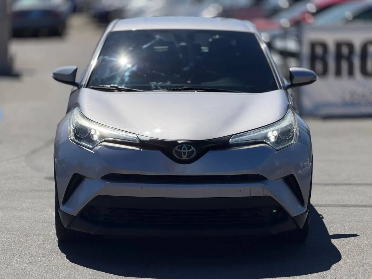 Used 2018 Toyota C-HR XLE FWD image 4