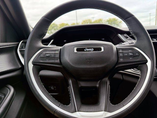 Certified 2023 Jeep Grand Cherokee L Altitude AWD/4WD image 21