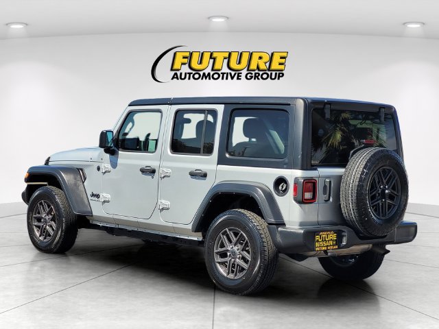 Used 2024 Jeep Wrangler Unlimited Sport AWD/4WD image 7