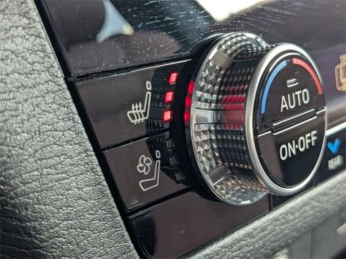 Used 2025 Mitsubishi Outlander SEL image 26