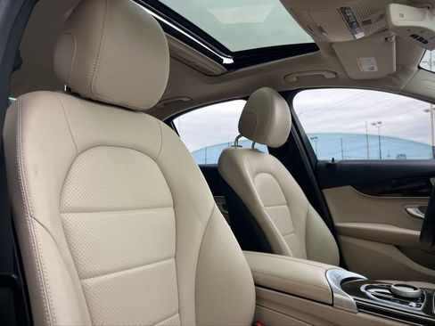 Used 2019 Mercedes-Benz C 300 Sedan image 35
