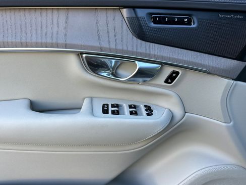 New 2026 Volvo XC90 T8 Ultra image 9