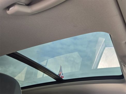 Certified 2025 Volkswagen Atlas SE w/ Panoramic Sunroof Package image 20