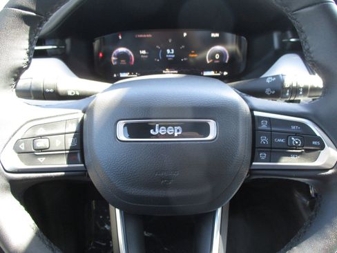 Used 2024 Jeep Compass Limited w/ Elite Group AWD/4WD image 17