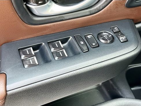 Used 2025 Honda Pilot Elite image 18