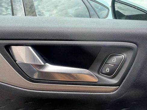 Used 2020 Ford Escape SE AWD/4WD image 8
