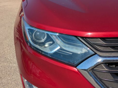 Used 2018 Chevrolet Equinox LT image 10