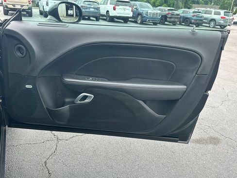 Used 2019 Dodge Challenger SXT w/ Plus Package RWD image 15
