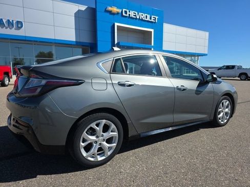 Used 2017 Chevrolet Volt Premier w/ Driver Confidence II Package FWD image 36