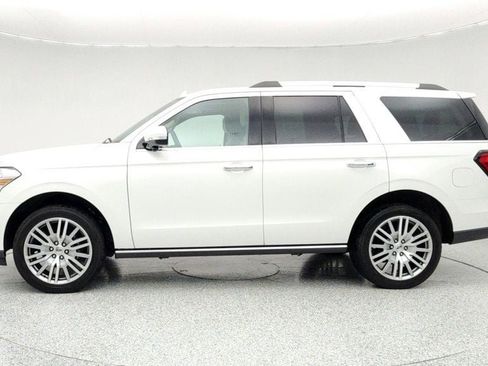 Used 2023 Ford Expedition Limited image 8