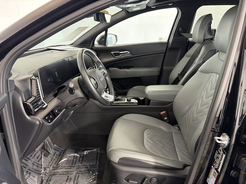 Certified 2023 Kia Sportage X-Line w/ X-Line Premium Package image 6