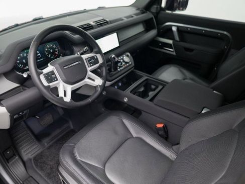 Used 2023 Land Rover Defender 90 X-Dynamic SE image 17