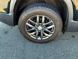 Used 2019 GMC Acadia SLT image 5