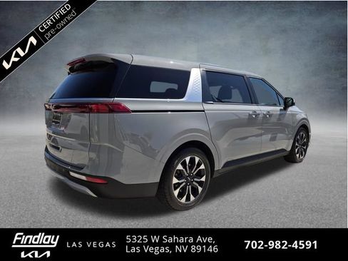 Used 2023 Kia Carnival EX FWD image 6