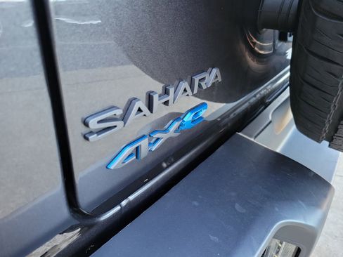 Used 2025 Jeep Wrangler Unlimited Sahara image 20